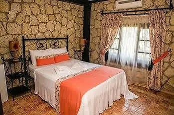 Kordelya Hotel 2*
